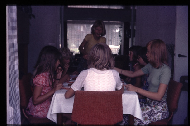 20.Delft aug 1975 Jeanette,Hester,Brigitte,Marion,Annette,Pet.JPG